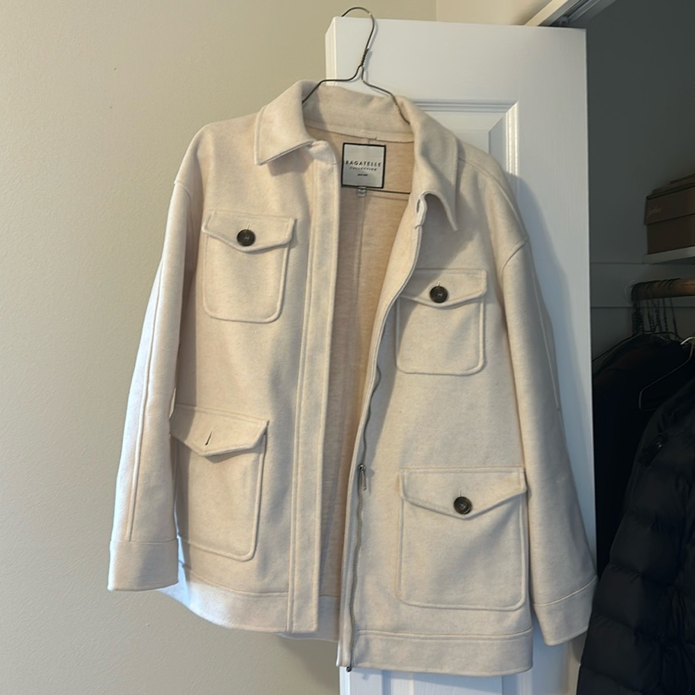 Loved this coat, but just didn’t like it on me..wore it only once